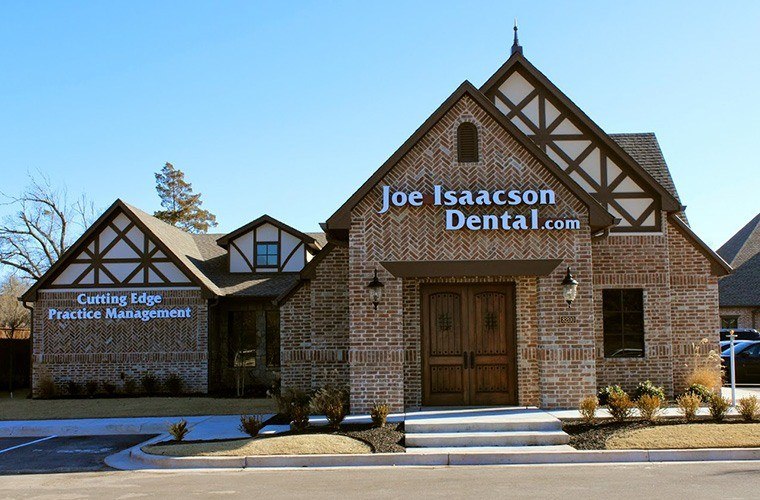Outside view of Joe Isaacson Dental