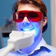 Patient receiving zoom whitening